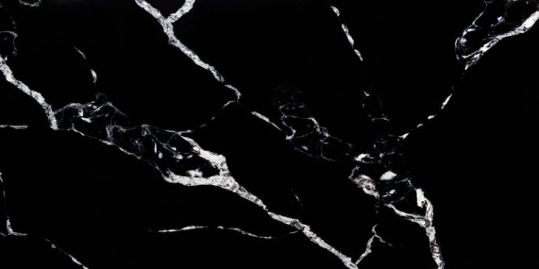 Calacatta Zara Swatch and Slab